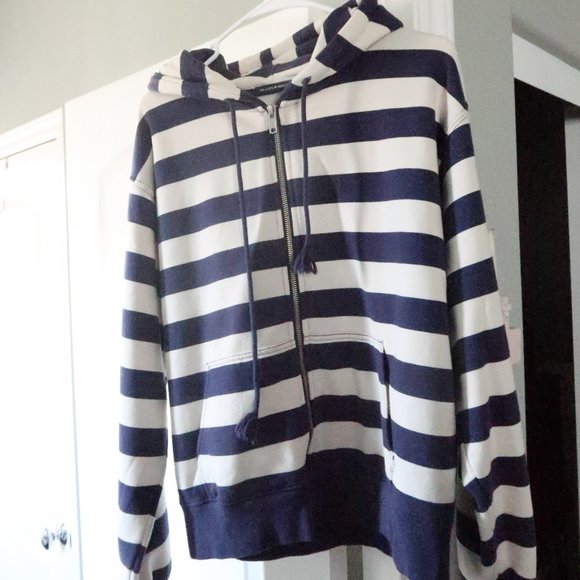 Christy Hoodie - Picture 4 of 7